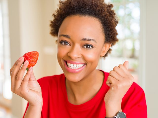 What Is Mindful Eating? And Should You Do It?