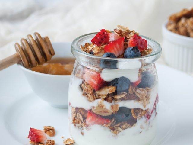 Honey Yogurt Berry Parfaits