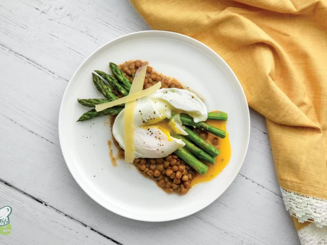 Asparagus and Poached Eggs