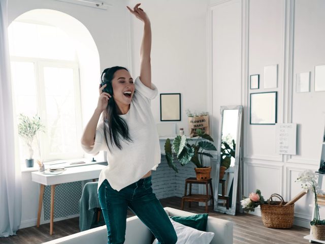 Tips to Stay Active When It’s Too Cold to Exercise Outside