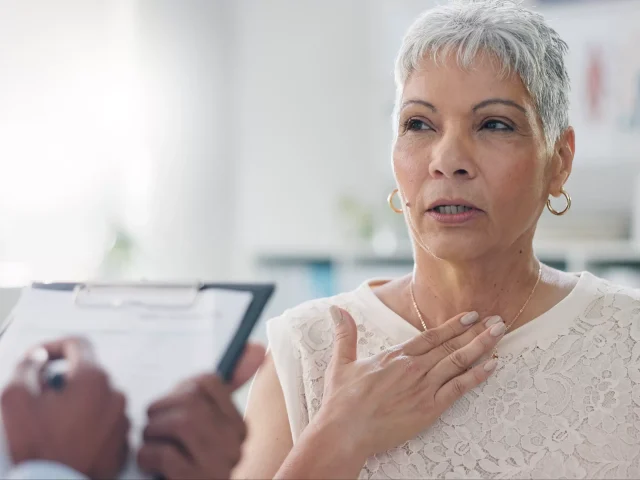 Can Bronchitis Turn into Pneumonia?